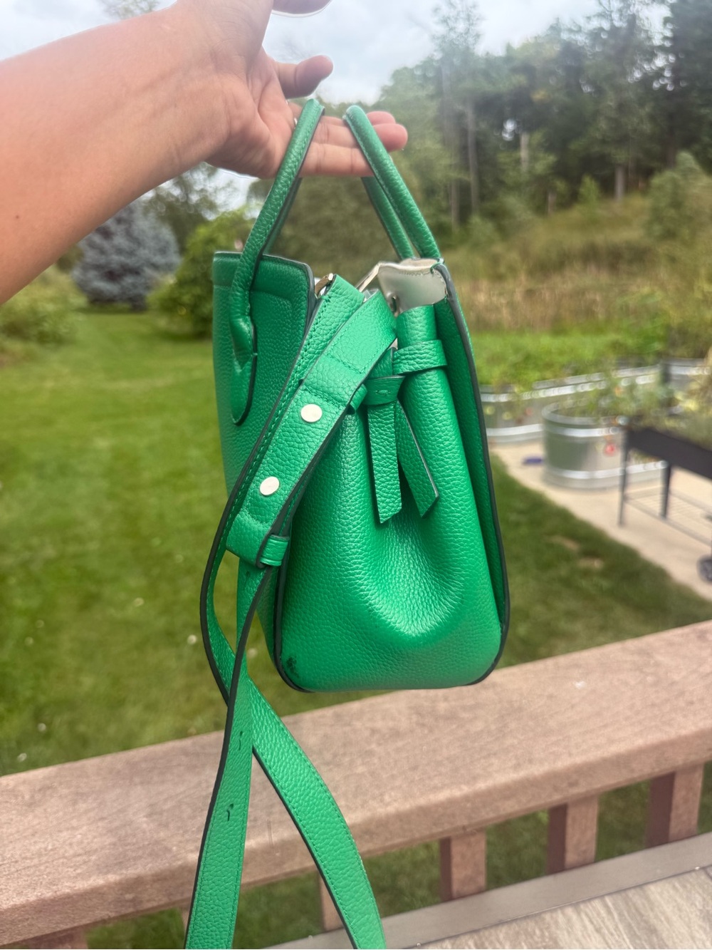 GUC Kate Spade New York Knott Satchel Bright Green Pebbled Leather Crossbody Bag - Picture 6 of 12
